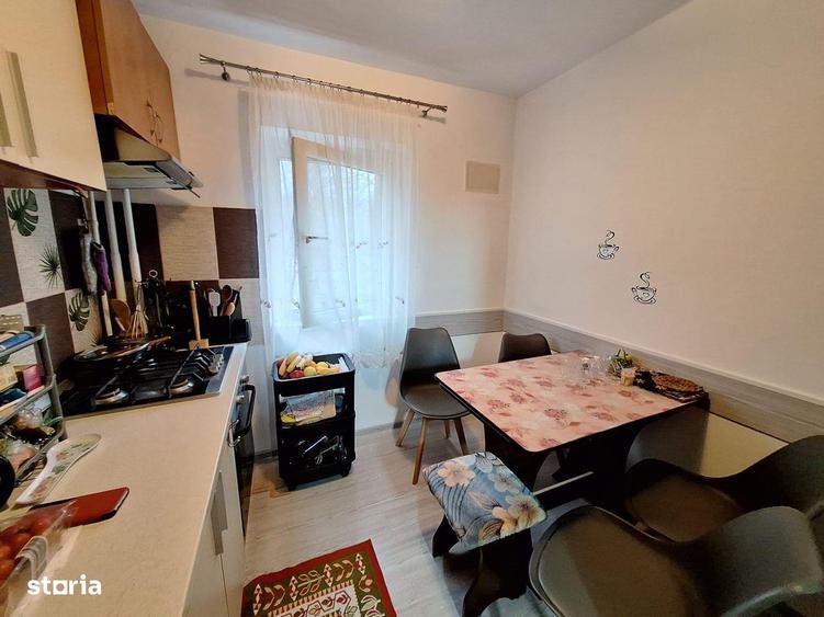 Apartament 2 camere semidecomandate etaj 2 ,URA - 9