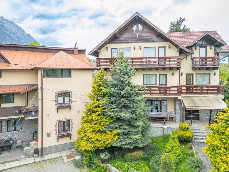 Proprietate deosebita de vanzare in Busteni - Pensiune + Duplex - 1