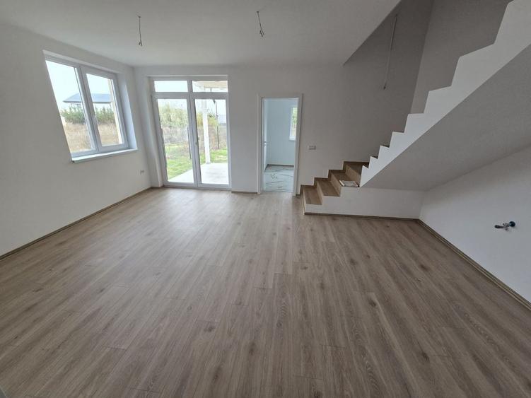 DUPLEX DE VÂNZARE Calea Medveș Comision 0% - 9