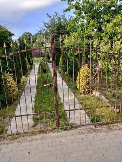 Vand casa in loc.livada - 2