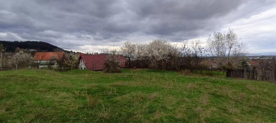 Teren in zona pitoreasca , usor accesibila , cu utilitati si panorama deosebita - 5