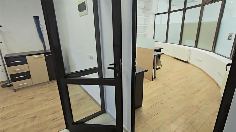 Spatiu de Birouri 180 mp Suceava Zona Metro De Vanzare - 8