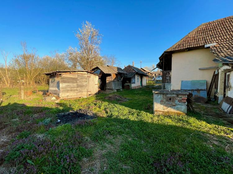Casa cu 3 camere, teren 1000mp - 4