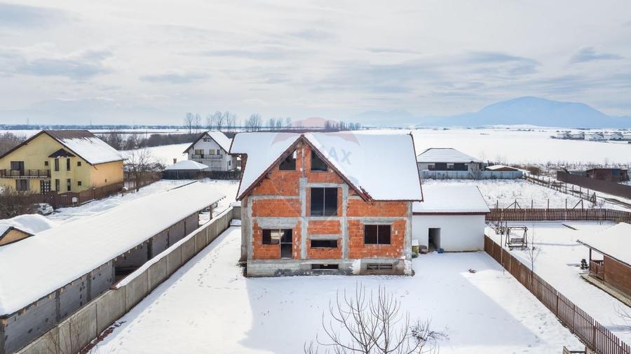 COMISION 0%| Casă individuală | 2 garaje | 192 mp utili | 847 mp teren - 48