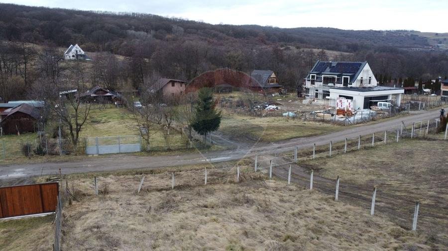 Teren 999 mp. Front 15,70 ml. Valea Garbaului - Floresti - 1