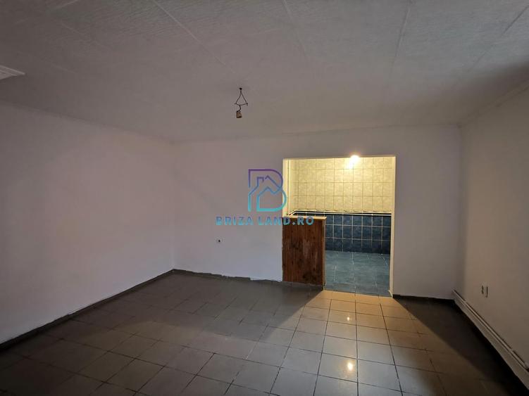 soseaua  Chitilei, Crusovat, casa P+Pod, sup. 238mp, 9 camere - 3 apartamente - 16