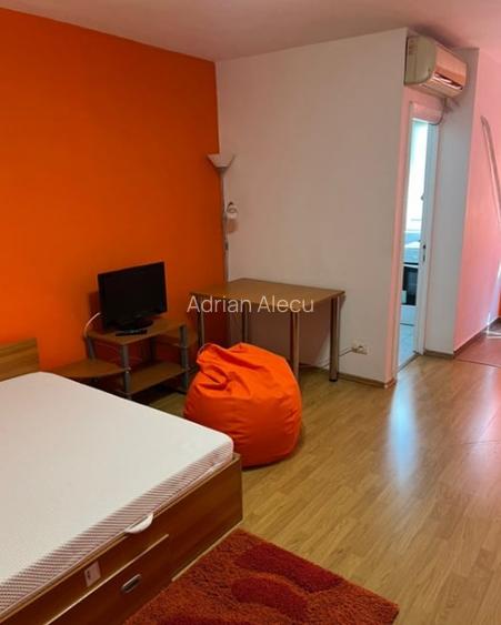 Garsoniera, decomandata, 30 mp, metrou aproape, ac, balcon, Lujerului