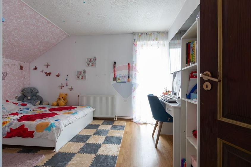 Casă / Vilă 4 camere de vânzare – Comuna Măgura, Str. Salcâmului - 8