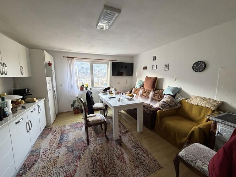 Casa P+E cu teren aferent - 8