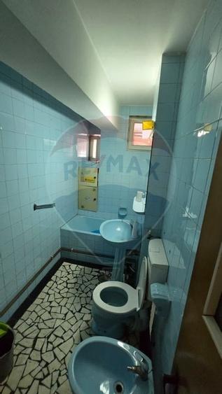 Apartament cu 4 camere de inchiriat in zona Ultracentral - 17