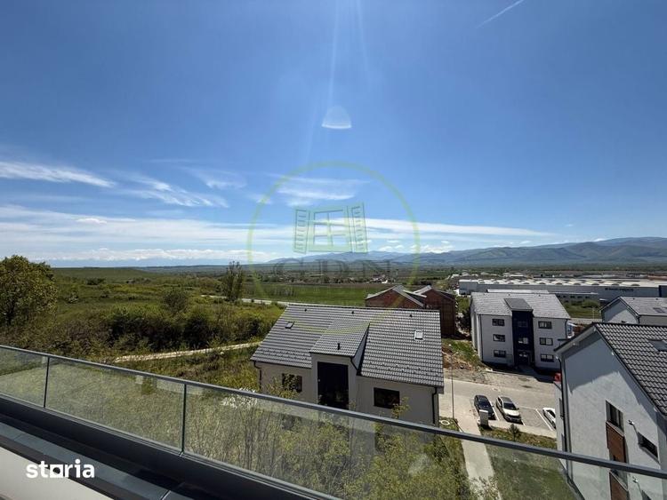 Apartament cu 3 camere în Cristian