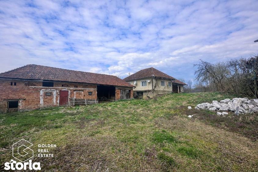 Casa cu teren generos 1.944 mp, Magulicea, Varfurile - 15