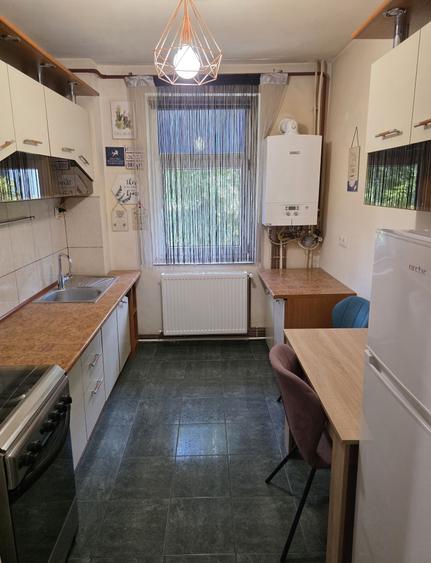 Apartament cu 2 camere semidecomandat în Brazda lui Novac