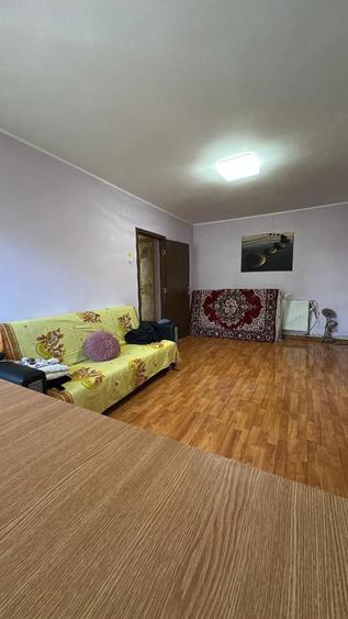Apartament cu 2 camere semidecomandat în Micro 16