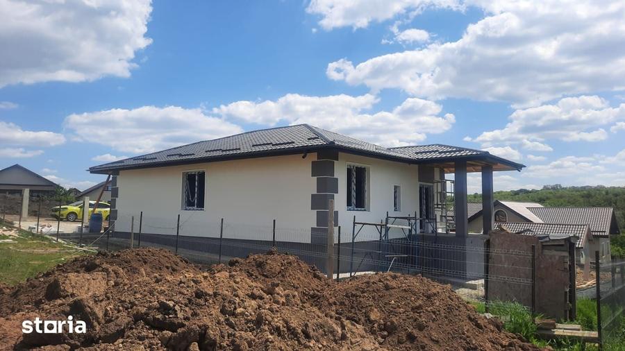 Casă cu 4 camere cu Teren 476 Mp în Cug