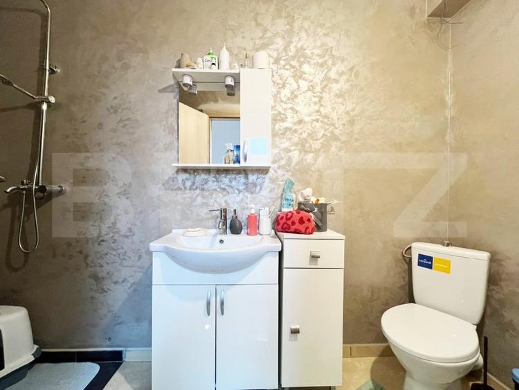 Apartament cu 3 camere semidecomandat, mobilat în Lunca Cetățuii