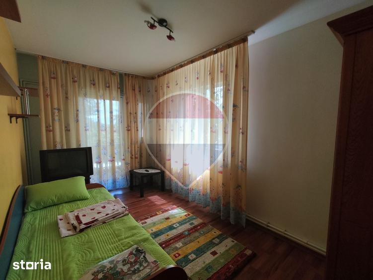 Casă cu 5 camere cu Teren 550 Mp în Tărtășești
