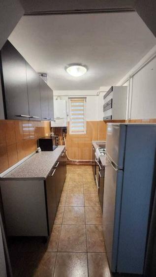 Apartament cu 3 camere decomandat în Mărăști