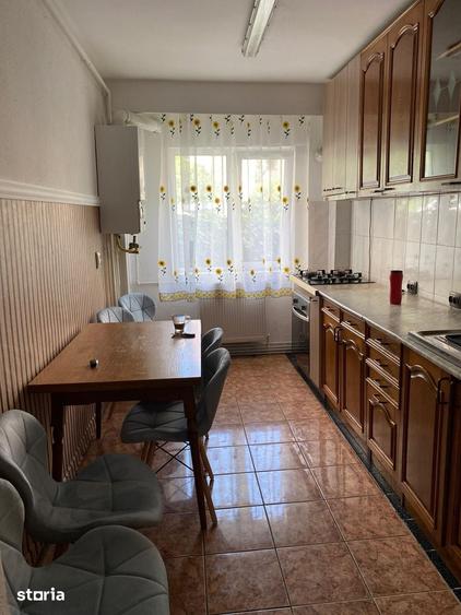 Apartament 4 camere decomandate, str. Venus - 10