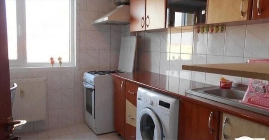 Apartament cu 2 camere semidecomandat în Rahova