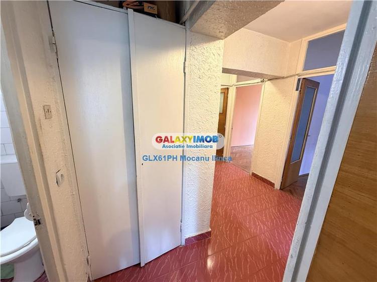 Apartament cu 3 camere decomandat în Republicii