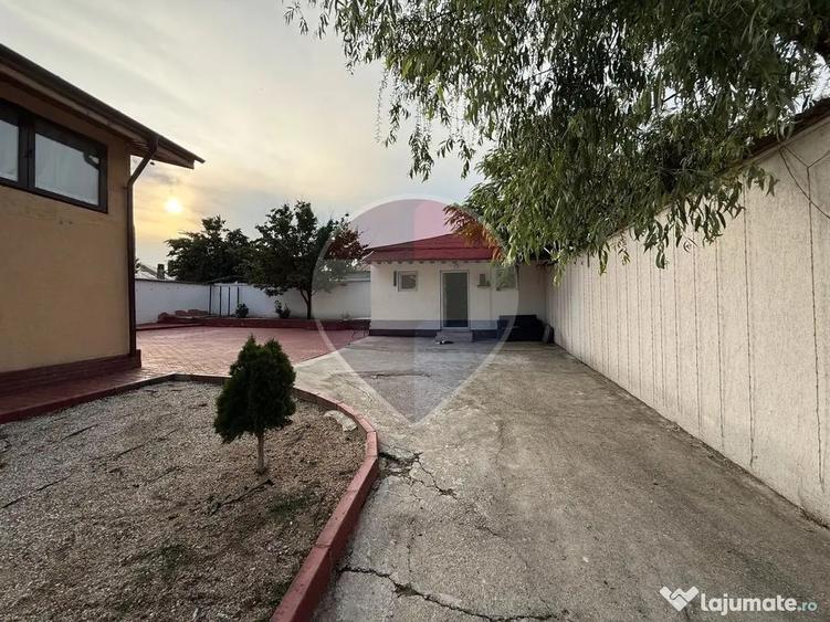 Casă cu 3 camere cu Teren 587 Mp în Glina