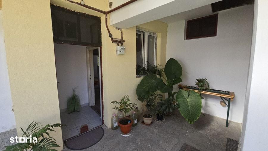 Casă cu 2 camere cu Teren 20 Mp în Central