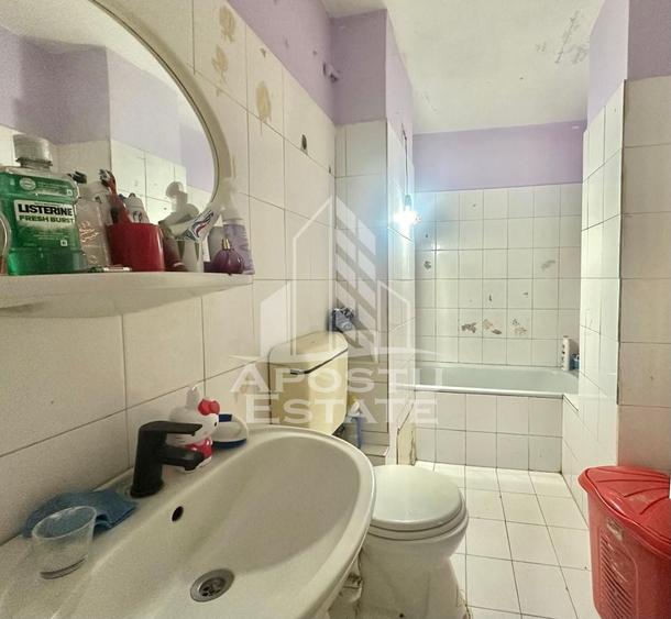 Apartament cu 4 camere decomandat, mobilat în Vladimirescu