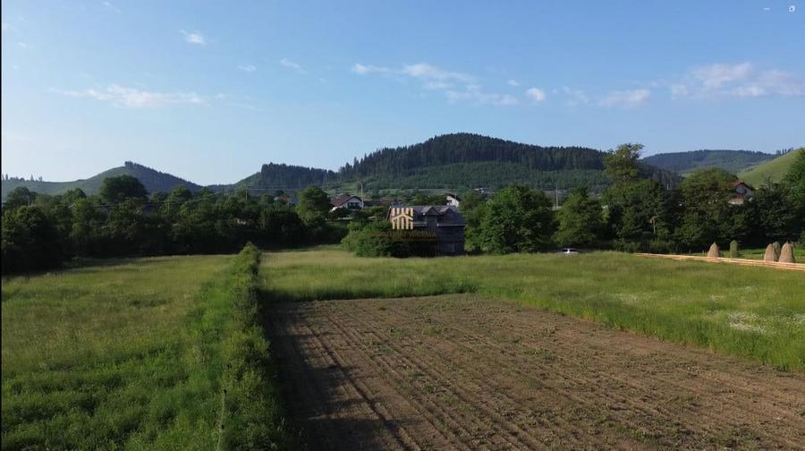 Teren de 10304 mp, în Slatina