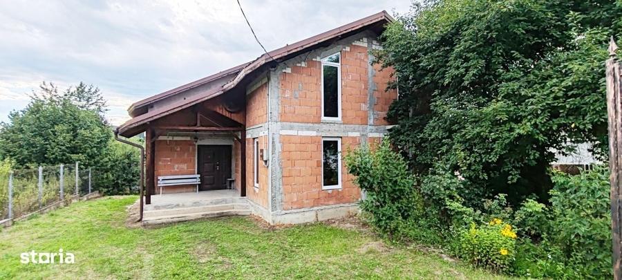 Casă cu 4 camere în Manga