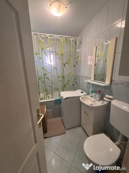 Apartament cu 3 camere decomandat în Sângeorgiu de Mureș