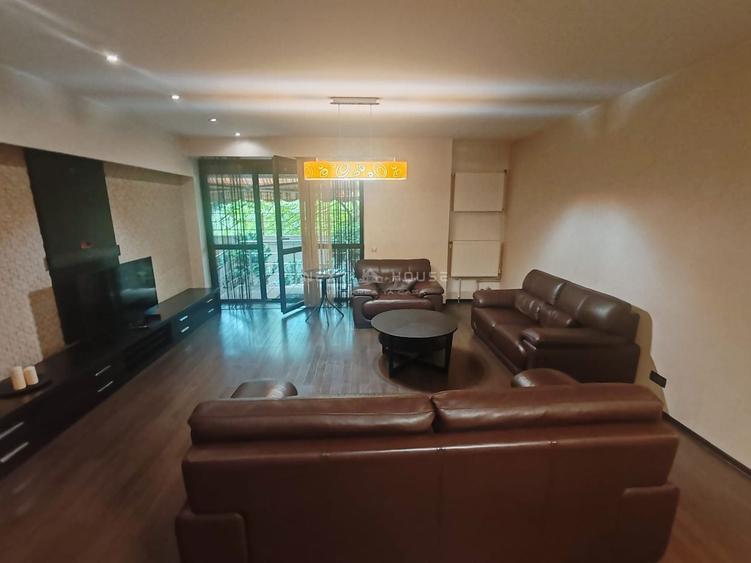 Apartament cu 3 camere decomandat, mobilat în Drumul Taberei