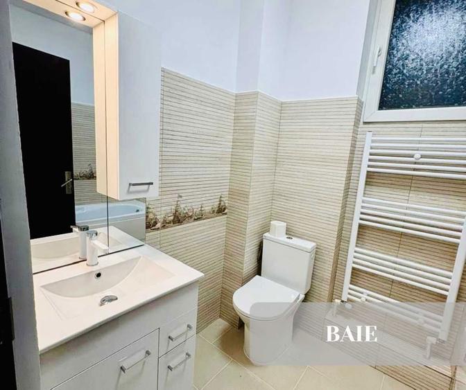 Inchiriez apartament spatios si luminos langa Ateneul Roman 4 camere, 100 mp, direct proprietar - 1