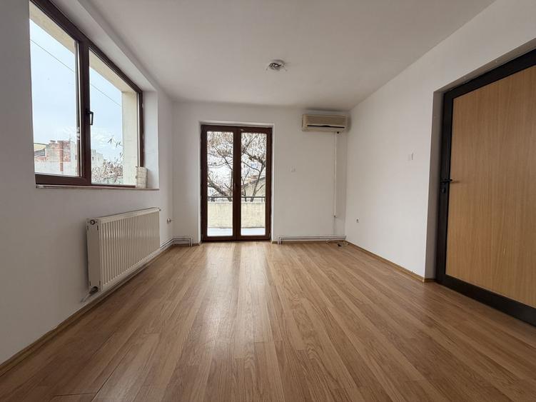 CLADIRE BIROURI | 300MP - 12