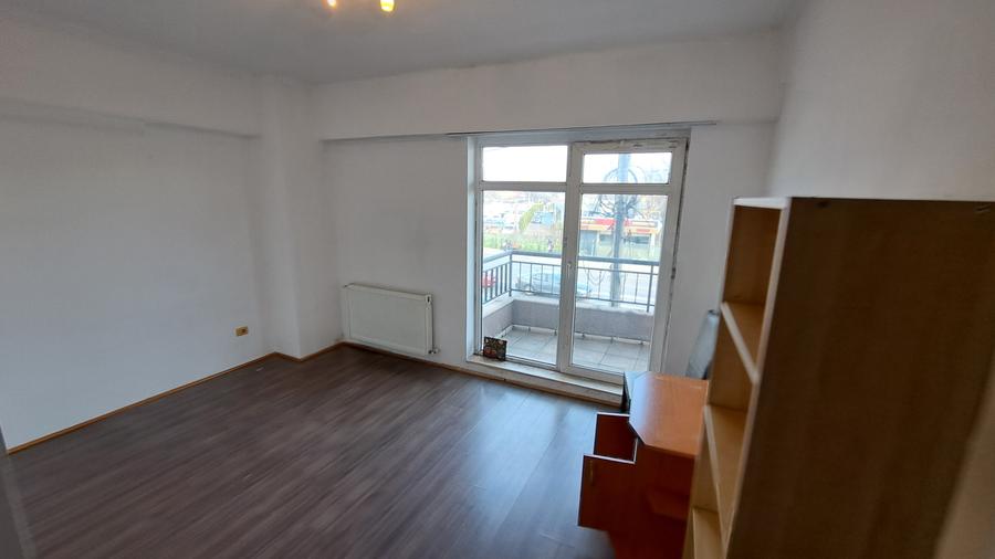 APARTAMENT 3 CAMERE - SUPRAFATA GENEROASA - 40