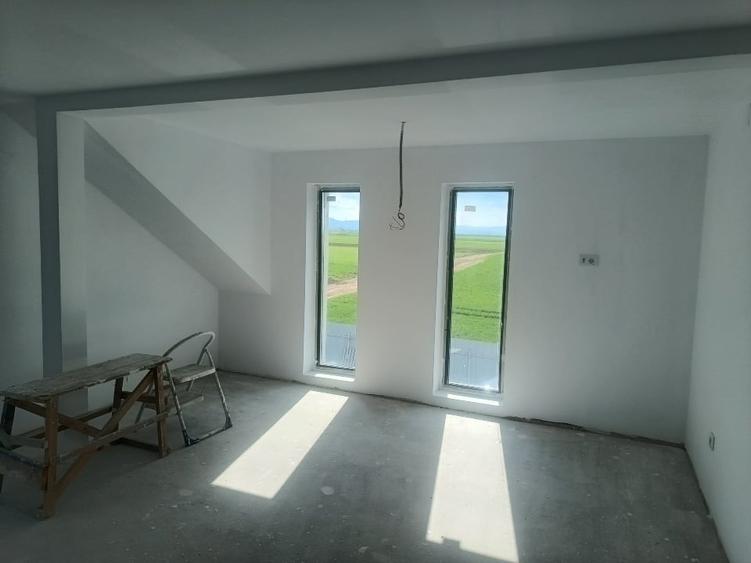 Proprietar, vând  casă  la intrare in Prejmer - 3