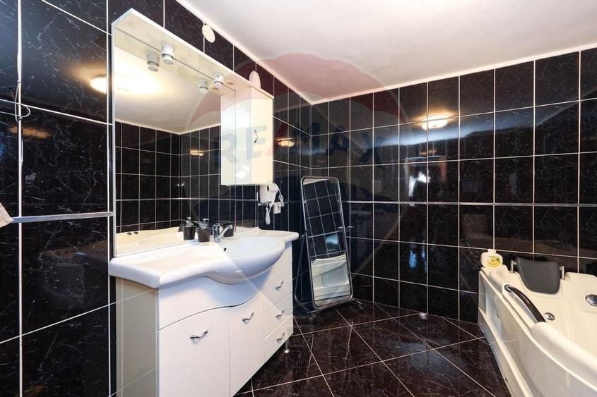 Casă individuala cu 6 camere - 18