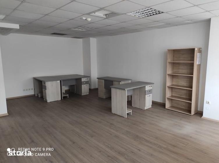 Spațiu comercial, de 55 mp, în Podu Roș