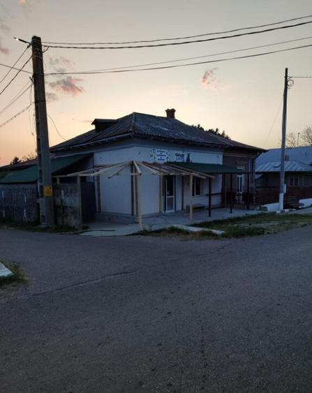 Casa si spatiu comercial in Singureni, Giurgiu - 2