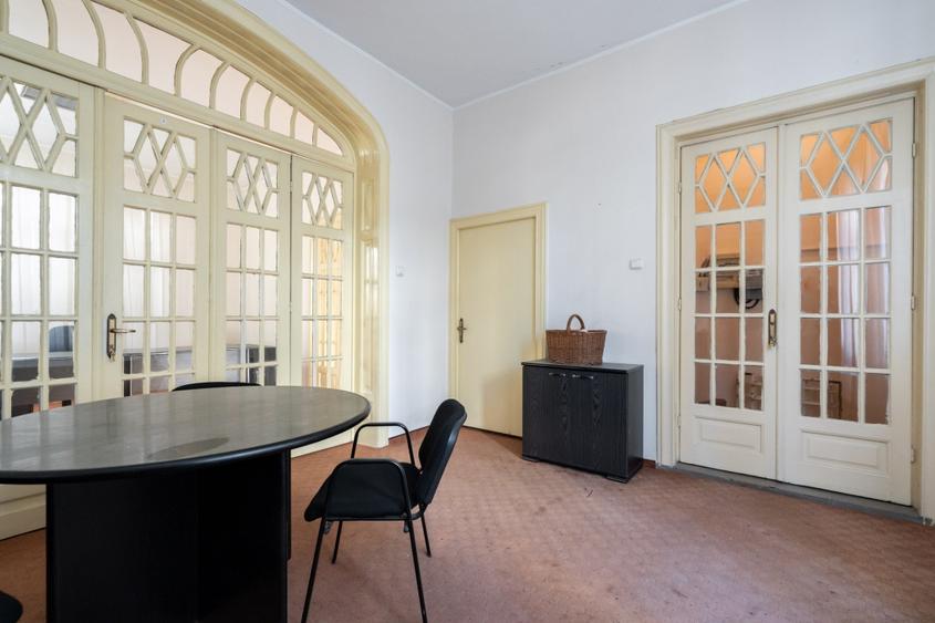 Vila 16 Camere de vanzare Unirii Primaria Sector 3 - 20