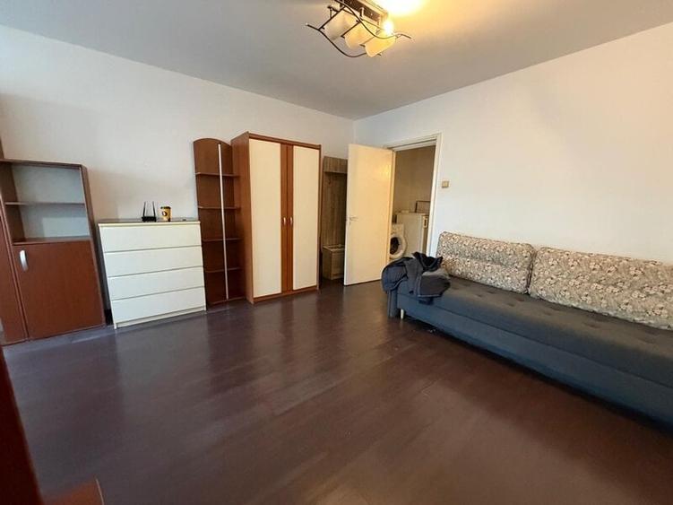 Dristor, chiar la metrou, bloc reabilitat, mobilata - 1