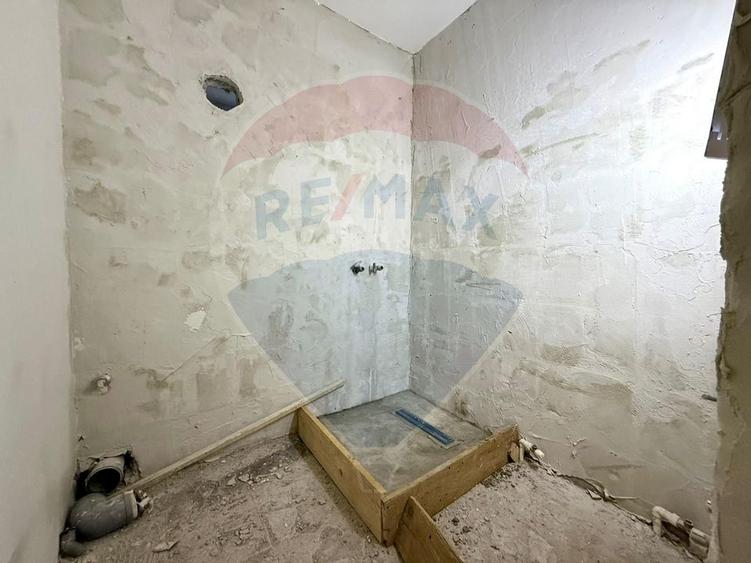 Casa de vanzare in Eforie Nord teren proprietate 300 mp - 19