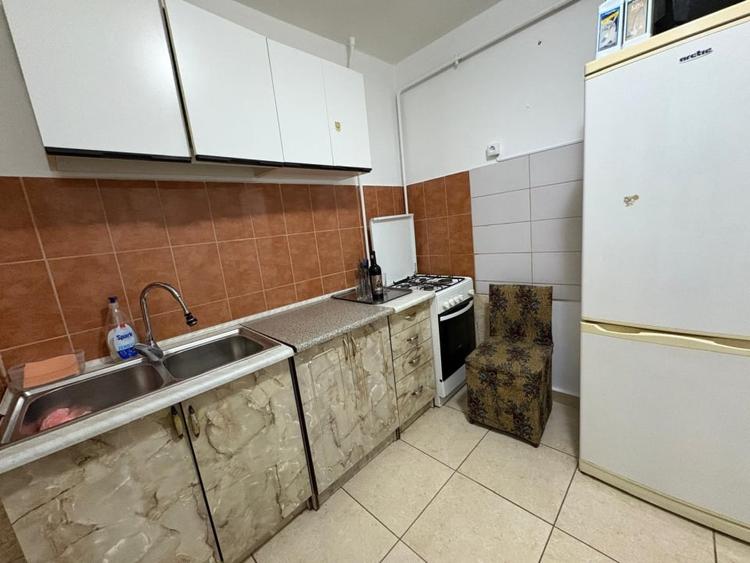 Apartament, 3 camere, decomandat, 78 mp, Calea Bucuresti, Zona Pasajului - 7