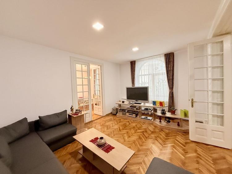 Piata Unirii Fantani Vila  500 mp utili curte 204 mp - 11