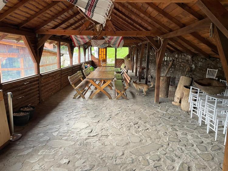 Pensiune +Restaurant– Zona Turistica -Zona Bradet-Cod 4541 - 7