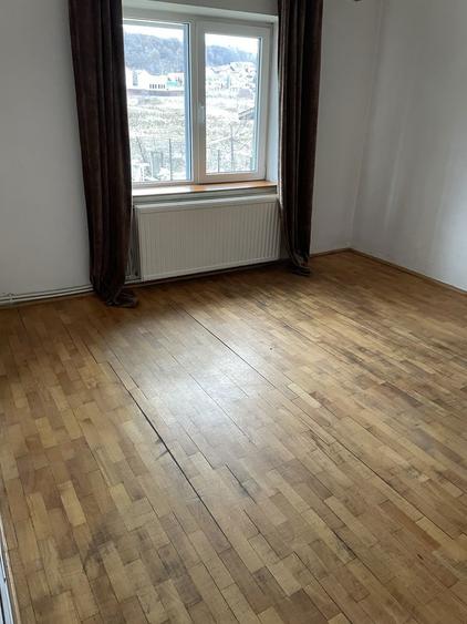 Casa de vanzare/inchiriere - 3