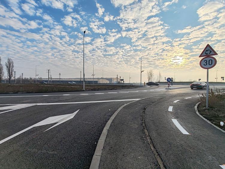 Vand 4250 mp teren intravilan Soseaua Borsului - 3