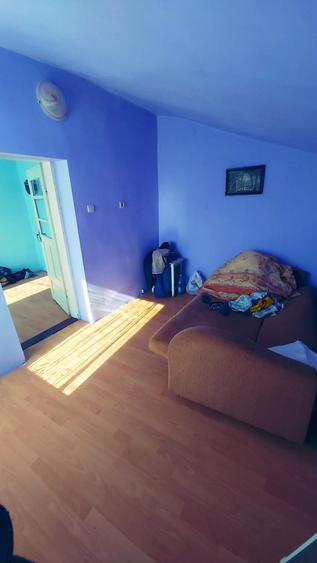Casa mare, primitoare si bine compartimentata, cu 5 camere - 6
