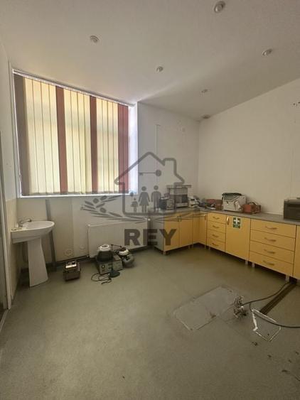 Spatiu comercial de vanzare  zona Pta Cibin-Centru Istoric - 28