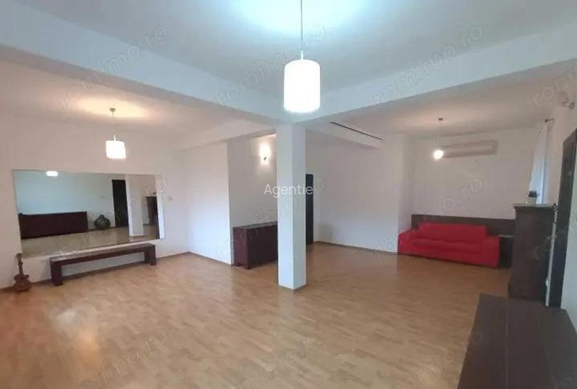 Vila 5 camere Zona Calarasi